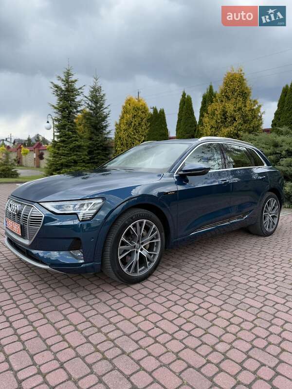 Внедорожник / Кроссовер Audi e-tron 2020 в 