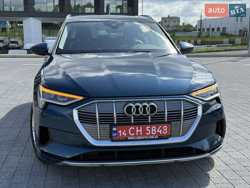 Внедорожник / Кроссовер Audi e-tron 2019 в 