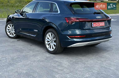 Внедорожник / Кроссовер Audi e-tron 2019 в 