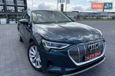 Внедорожник / Кроссовер Audi e-tron 2019 в 