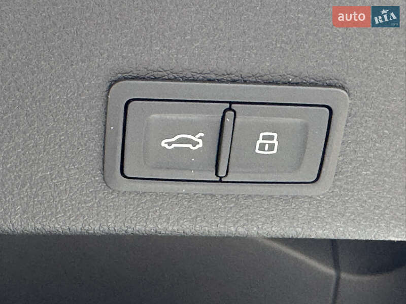 Внедорожник / Кроссовер Audi e-tron 2019 в Днепре