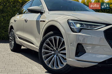 Позашляховик / Кросовер Audi e-tron 2020 в 