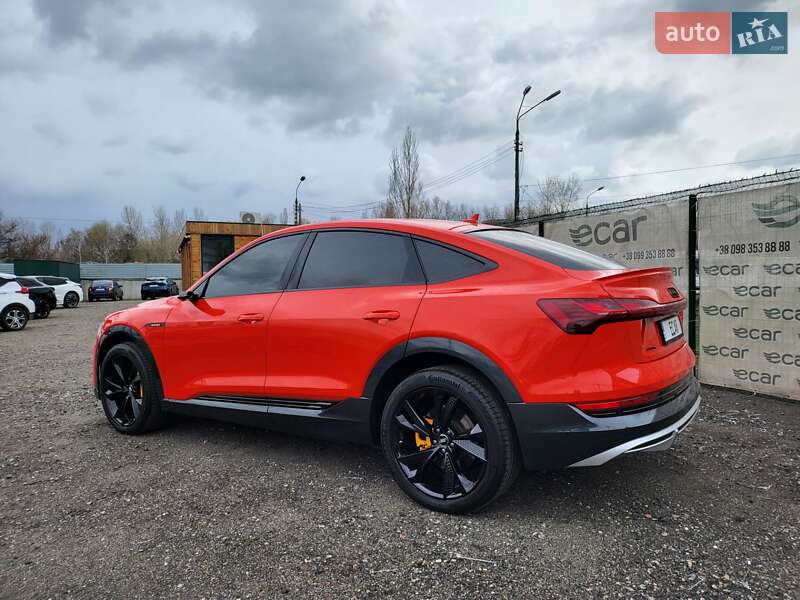 Внедорожник / Кроссовер Audi e-tron 2020 в Киеве