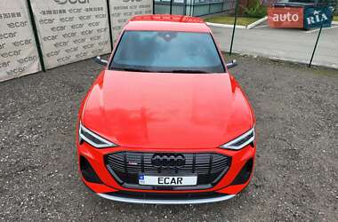 Внедорожник / Кроссовер Audi e-tron 2020 в 
