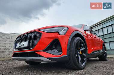 Внедорожник / Кроссовер Audi e-tron 2020 в 
