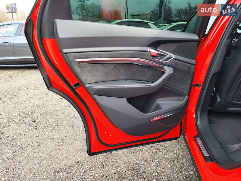 Внедорожник / Кроссовер Audi e-tron 2020 в Киеве