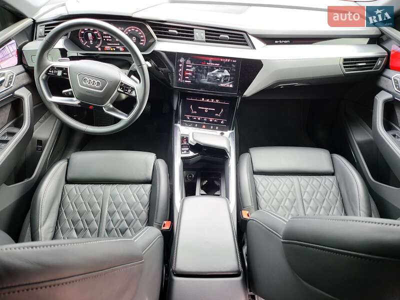 Внедорожник / Кроссовер Audi e-tron 2020 в Киеве