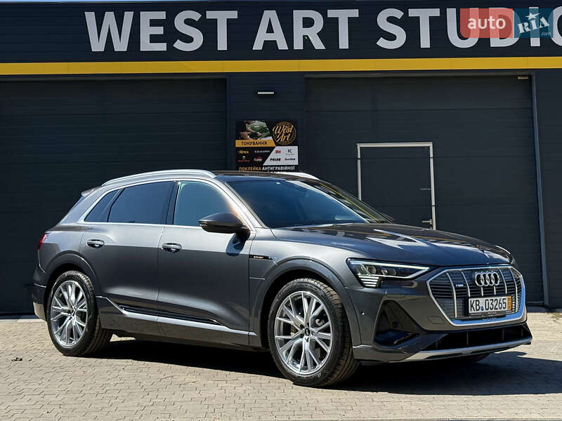 Внедорожник / Кроссовер Audi e-tron 2022 в Мукачево