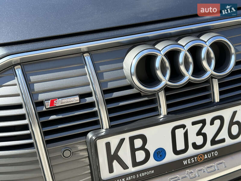 Внедорожник / Кроссовер Audi e-tron 2022 в Мукачево