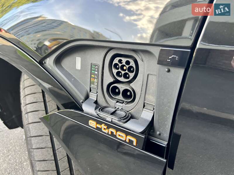 Внедорожник / Кроссовер Audi e-tron 2020 в Киеве