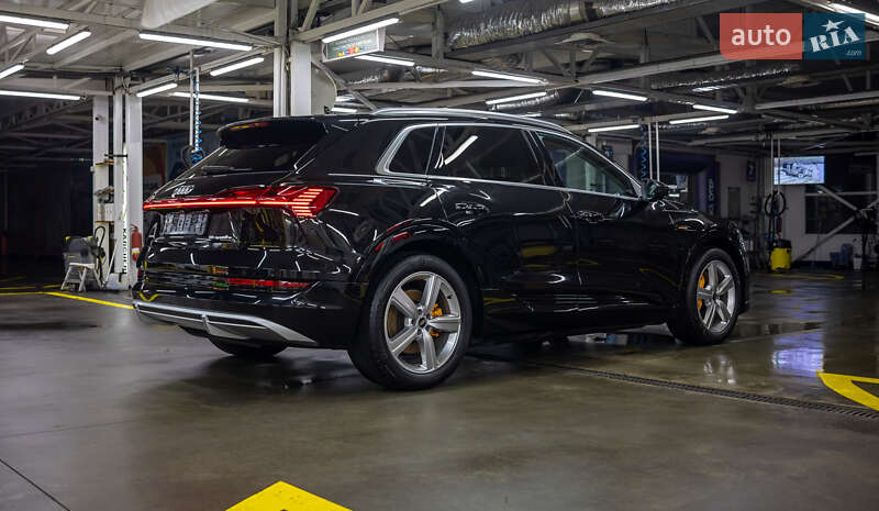 Внедорожник / Кроссовер Audi e-tron 2023 в Черновцах
