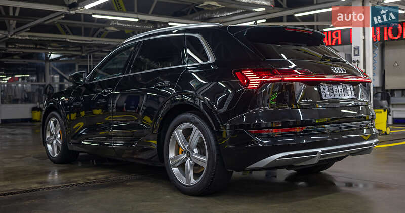 Внедорожник / Кроссовер Audi e-tron 2023 в Черновцах