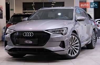Внедорожник / Кроссовер Audi e-tron 2020 в 