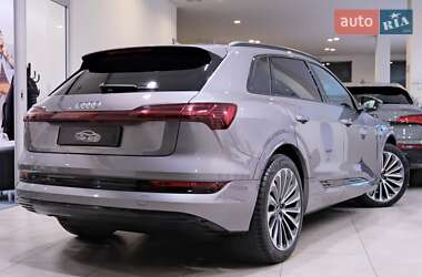Внедорожник / Кроссовер Audi e-tron 2020 в 