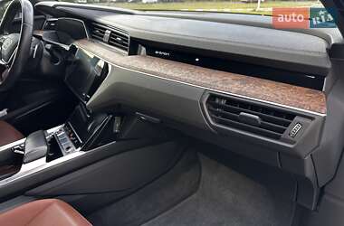Внедорожник / Кроссовер Audi e-tron 2020 в 