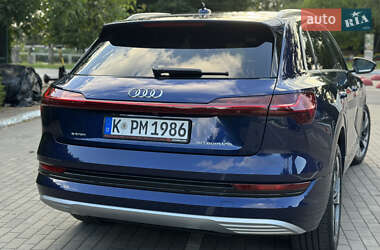 Внедорожник / Кроссовер Audi e-tron 2020 в 