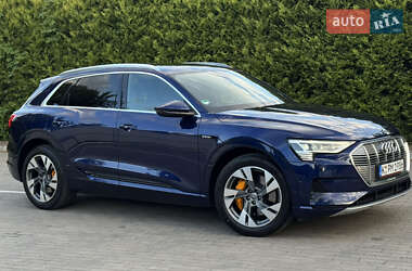 Внедорожник / Кроссовер Audi e-tron 2020 в 