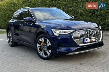 Внедорожник / Кроссовер Audi e-tron 2020 в 