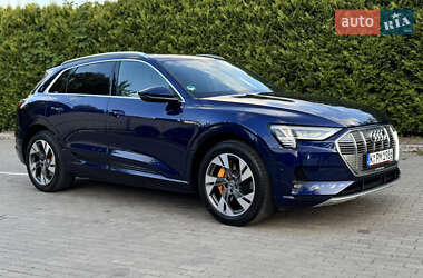 Внедорожник / Кроссовер Audi e-tron 2020 в 