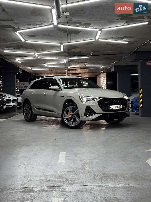 Audi e-tron 2022