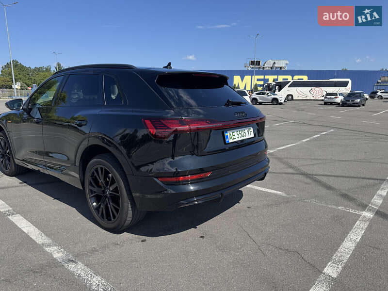 Внедорожник / Кроссовер Audi e-tron 2021 в Днепре
