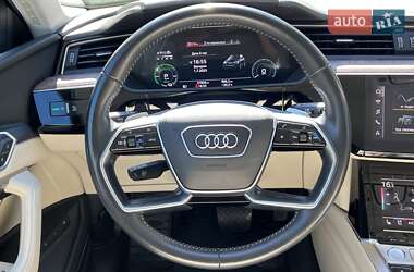 Позашляховик / Кросовер Audi e-tron 2019 в 