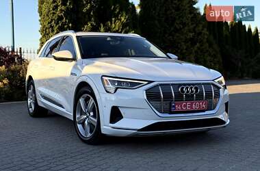 Позашляховик / Кросовер Audi e-tron 2019 в 
