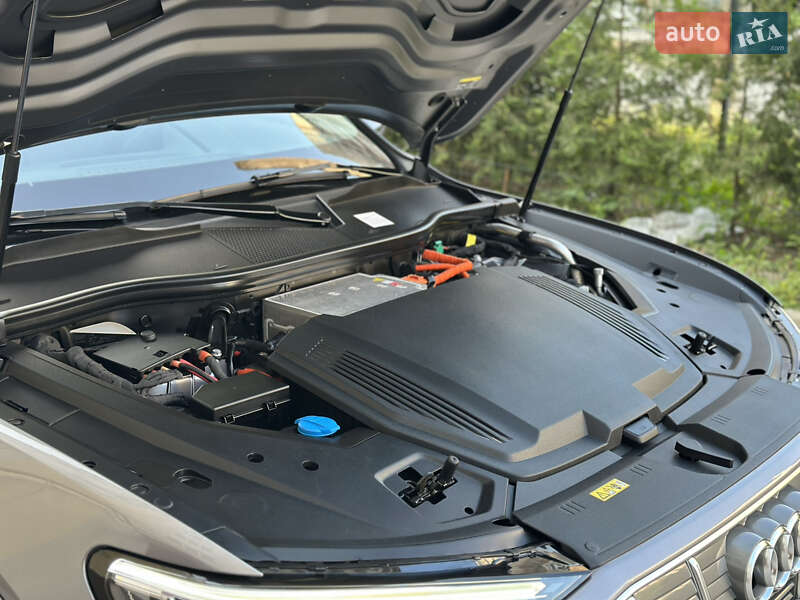 Внедорожник / Кроссовер Audi e-tron 2019 в Ивано-Франковске