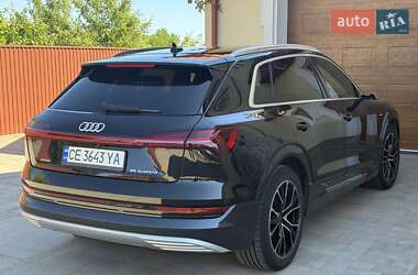 Внедорожник / Кроссовер Audi e-tron 2019 в 