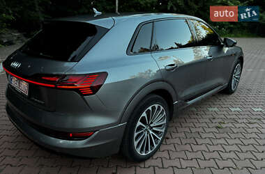 Внедорожник / Кроссовер Audi e-tron 2019 в 