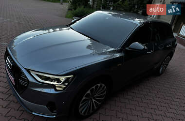 Внедорожник / Кроссовер Audi e-tron 2019 в 