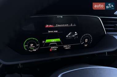 Позашляховик / Кросовер Audi e-tron 2020 в 