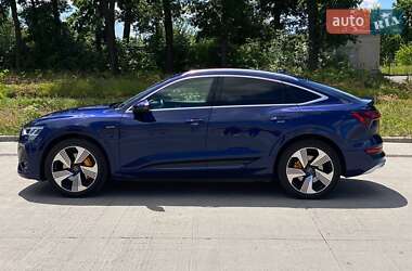 Внедорожник / Кроссовер Audi e-tron 2021 в 