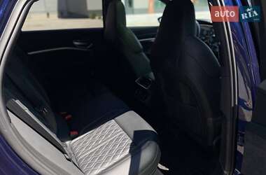Внедорожник / Кроссовер Audi e-tron 2021 в 