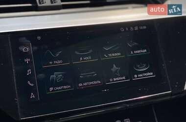 Внедорожник / Кроссовер Audi e-tron 2021 в 