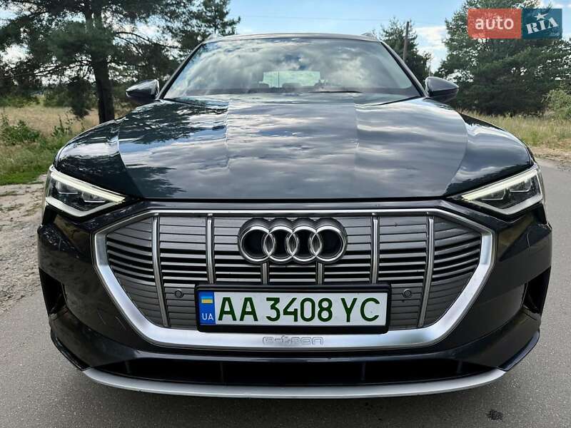 Внедорожник / Кроссовер Audi e-tron 2019 в Киеве