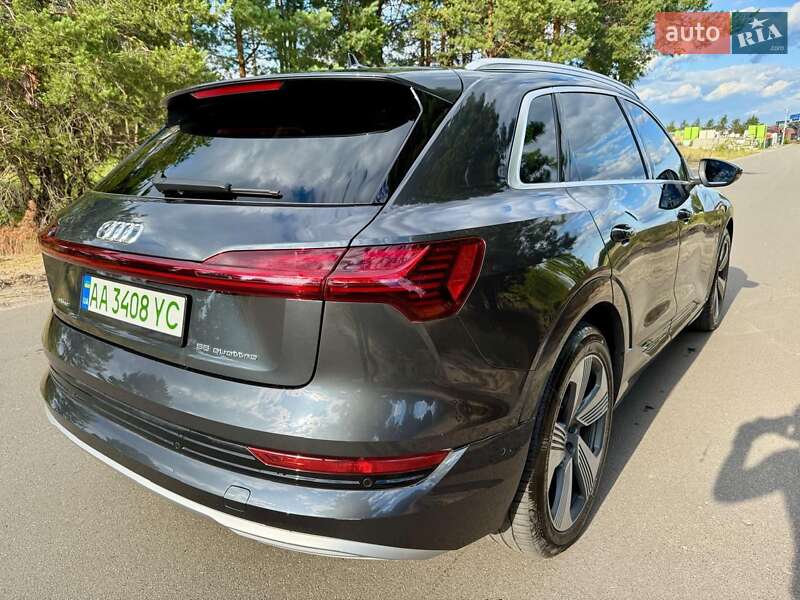 Внедорожник / Кроссовер Audi e-tron 2019 в Киеве