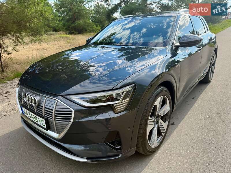 Внедорожник / Кроссовер Audi e-tron 2019 в Киеве