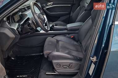 Позашляховик / Кросовер Audi e-tron 2021 в 