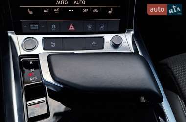 Позашляховик / Кросовер Audi e-tron 2021 в 