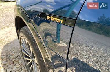 Внедорожник / Кроссовер Audi e-tron 2019 в 