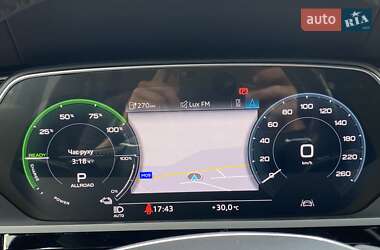 Внедорожник / Кроссовер Audi e-tron 2019 в 
