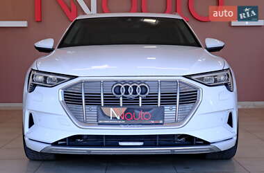 Внедорожник / Кроссовер Audi e-tron 2019 в 