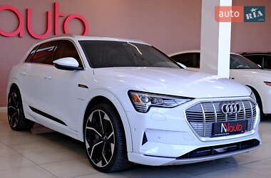 Внедорожник / Кроссовер Audi e-tron 2019 в 
