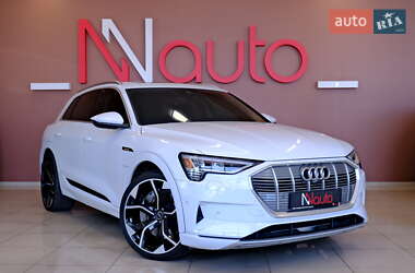 Внедорожник / Кроссовер Audi e-tron 2019 в 