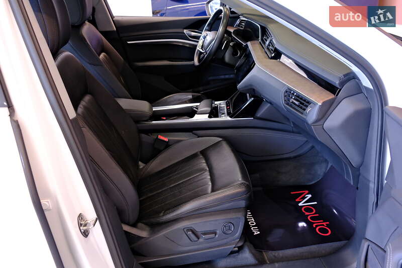 Позашляховик / Кросовер Audi e-tron 2019 в Одесі