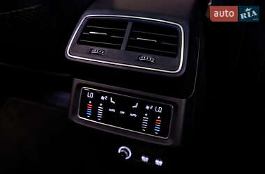 Внедорожник / Кроссовер Audi e-tron 2019 в 