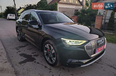 Внедорожник / Кроссовер Audi e-tron 2019 в 