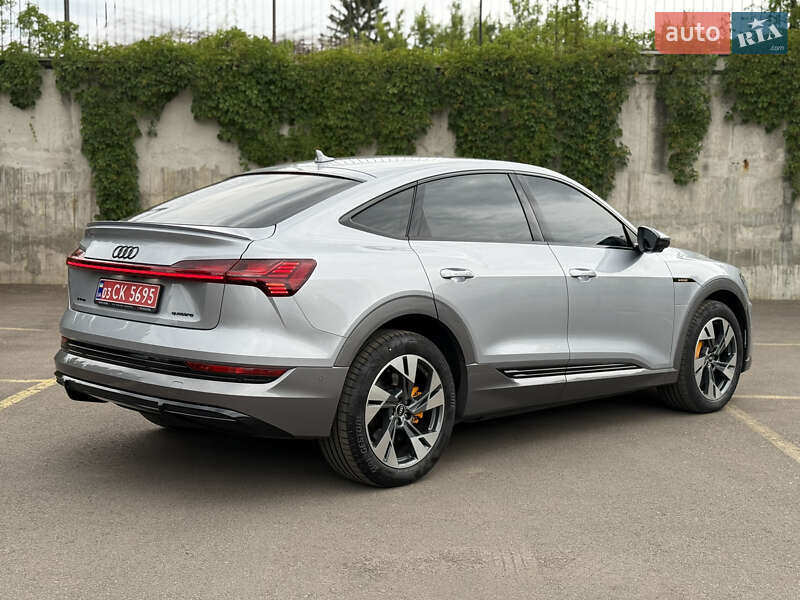 Внедорожник / Кроссовер Audi e-tron 2021 в Ровно