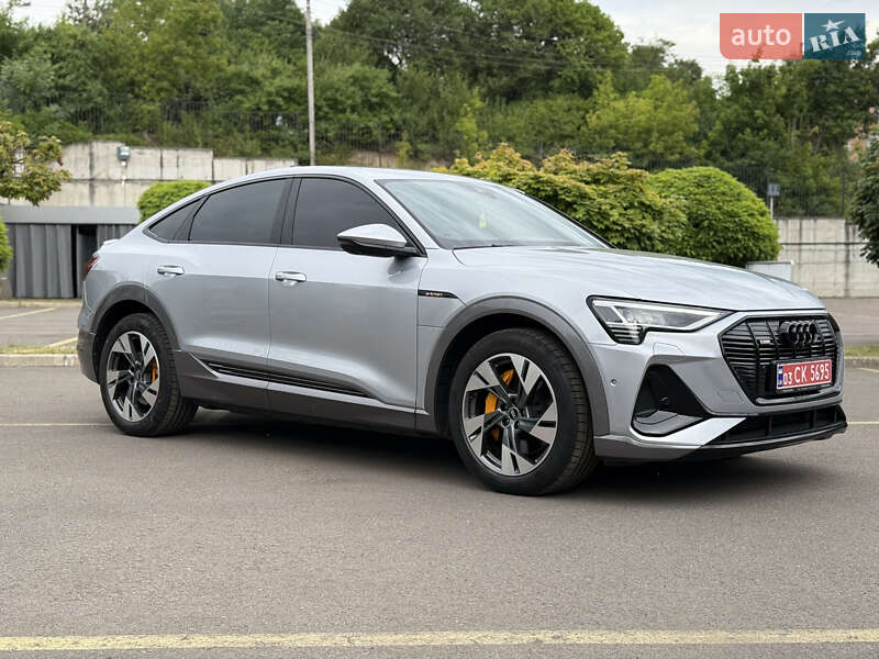 Внедорожник / Кроссовер Audi e-tron 2021 в Ровно
